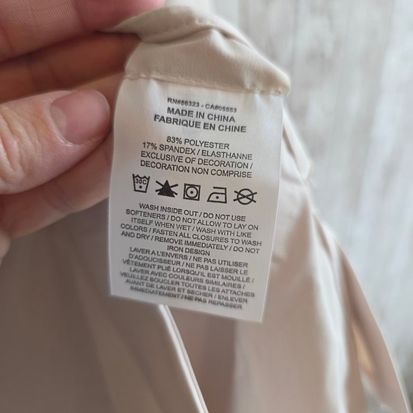 Women's Nike Beige Dri-Fit Casual Button Down Shirt L NWOT - Picture 8 of 9